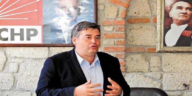 Ekrem Oran CHP Çeşme Belediye Başkan adayı oldu