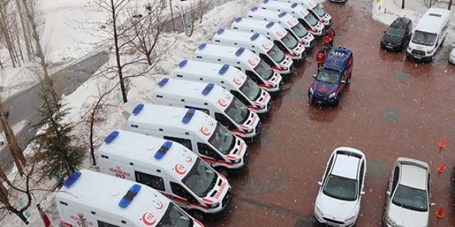 Salk Bakanlndan Bitlis'e 11 adet 4x4 ambulans