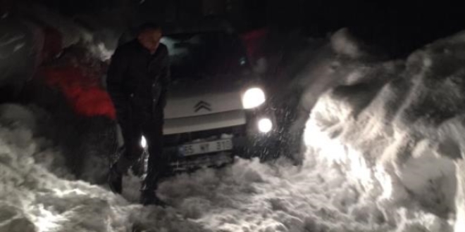 Yksekova Ve Gzeldere'de Aralar Mahsur Kald