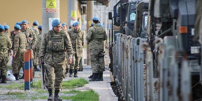Suriye sınırına komando sevkiyatı