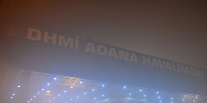 Sağanak yağış Adana'da uçak seferlerini iptal ettirdi