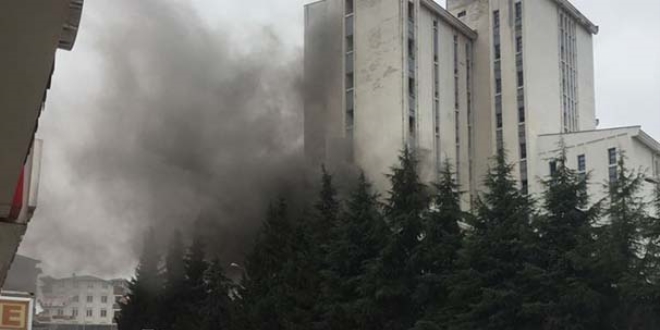 Hastane arşivinde yangın! Belgeler kül oldu