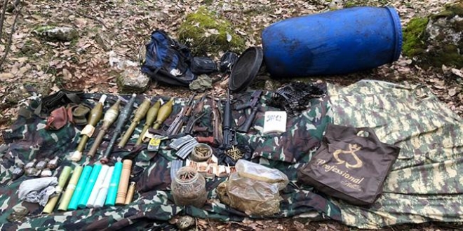 Terör örgütü PKK'ya ait 8 sığınak imha edildi