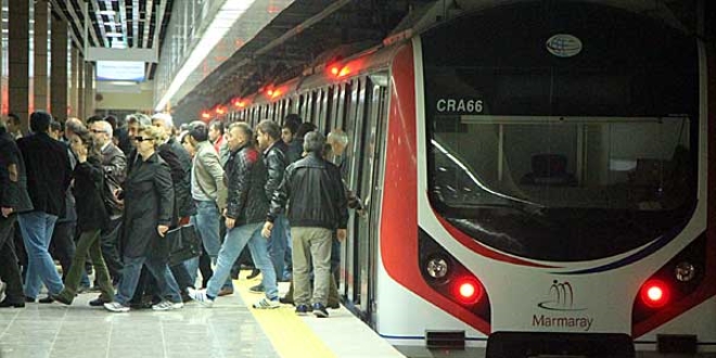 Marmaray'da arıza nedeniyle seferler yapılamıyor