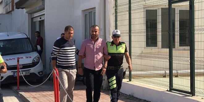 Hareket halindeki araçta dans eden sürücüye hapis