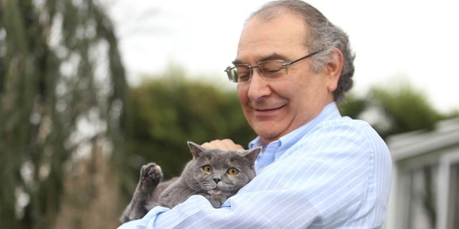 'Kedi, sevginin kokusuyla sahibine balanyor'