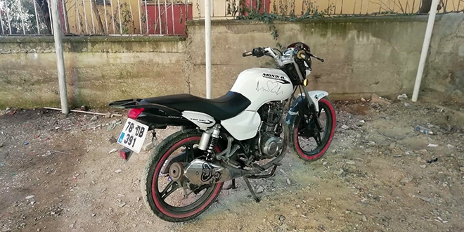 Motosikletle tehlikeli seyir pahalıya patladı