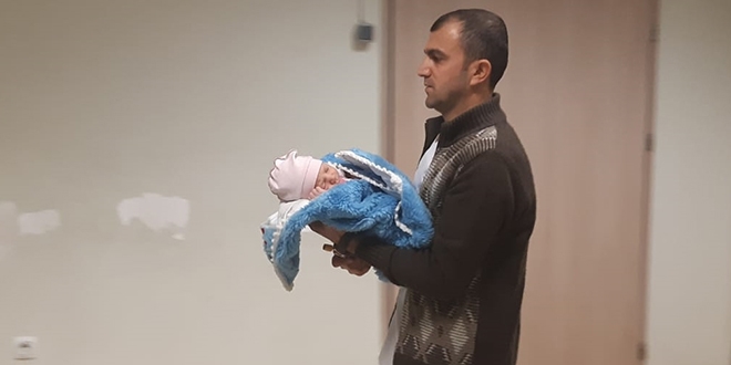 Siirt'te metruk binann bahesinde bebek bulundu