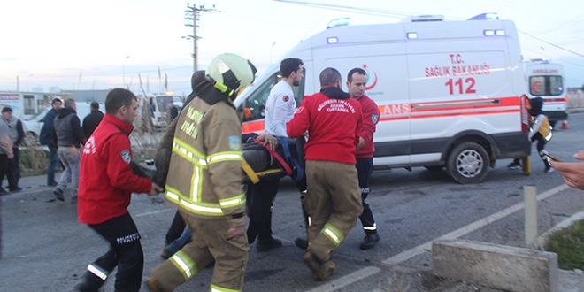 Balkesir'de zincirleme trafik kazas: 8 yaral