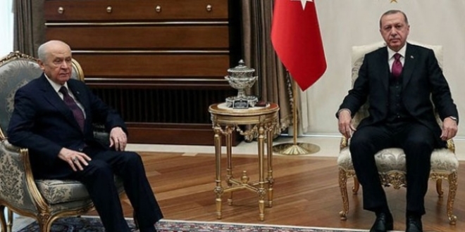İki lider anketleri masaya yatıracak