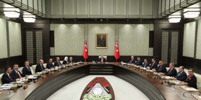 Erdoğan, yeni askerlik sisteminin yeniden çalışılmasını istedi