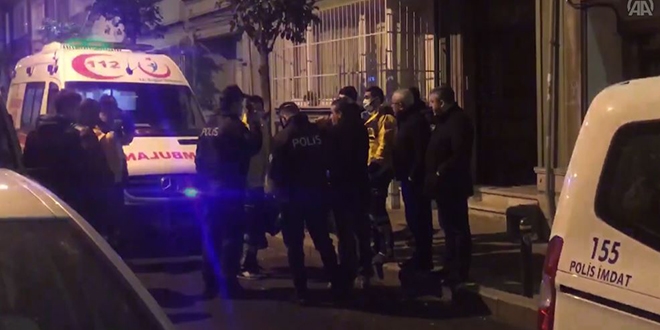 Ünlü çevirmen evinde ölü bulundu