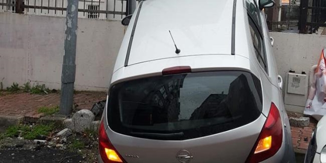 75 yaşındaki adam kızının aracını kaçırarak dehşet saçtı
