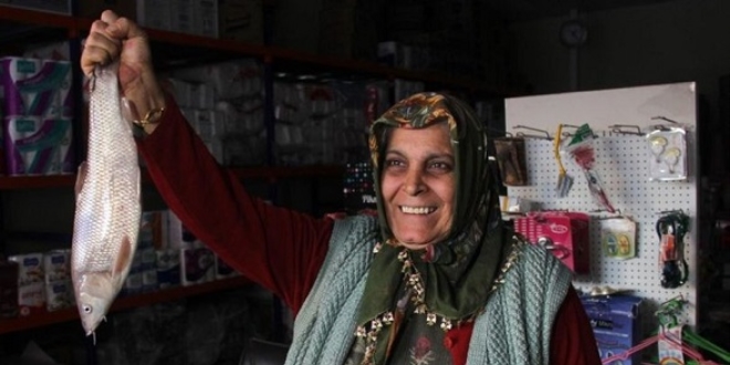Sazan balığıyla dolandırdı