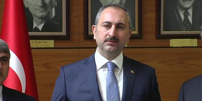 Bakan Gül: Oradaki enkaz bu işin üstünü örtmeyecek