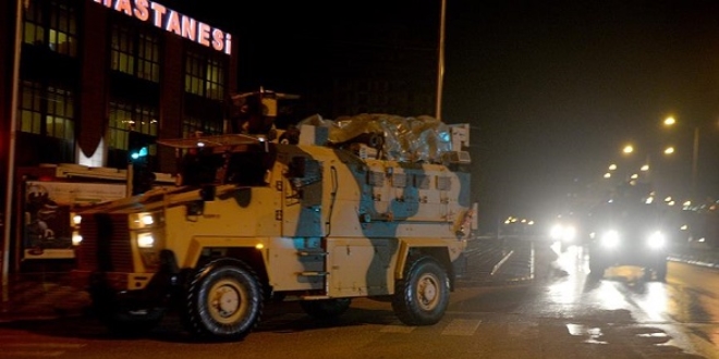 Suriye sınırına askeri sevkiyat devam ediyor