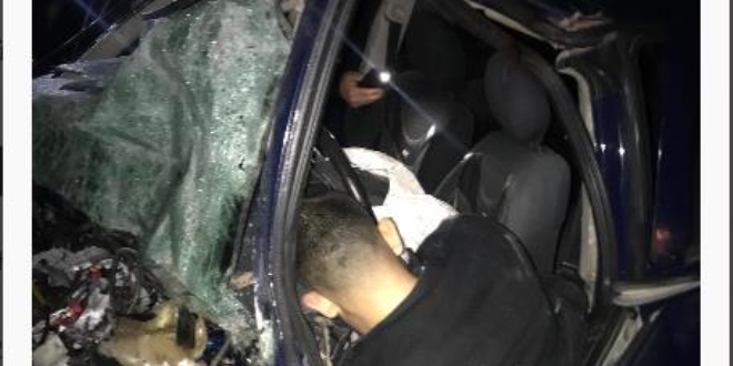 Nevşehir'de otomobil tıra çarptı: 2 ölü