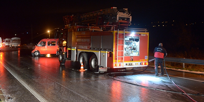 Sinop'ta iki minibüs çarpıştı: 13 yaralı