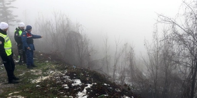 Bolu Dağı'nda yol kenarına atılan valizin içinden ceset çıktı