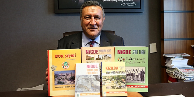 Kitaplarıyla Niğde tarihine ışık tutan milletvekili