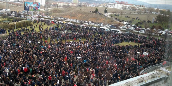 Ankara'da 'EYT Bulumas'na binlerce kii katld