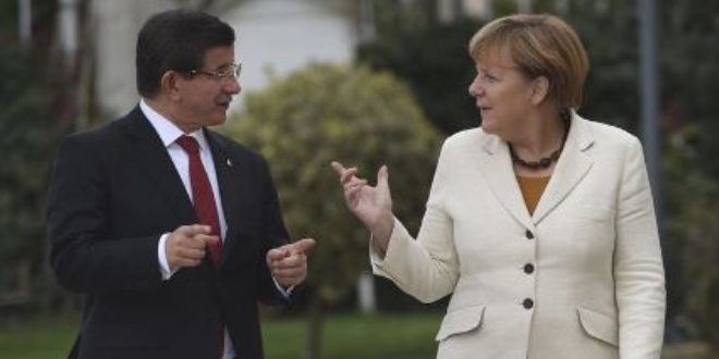 2016'da Merkel ile Davutoğlu AB yetkililerinin bilgisi dışında görüşmüş