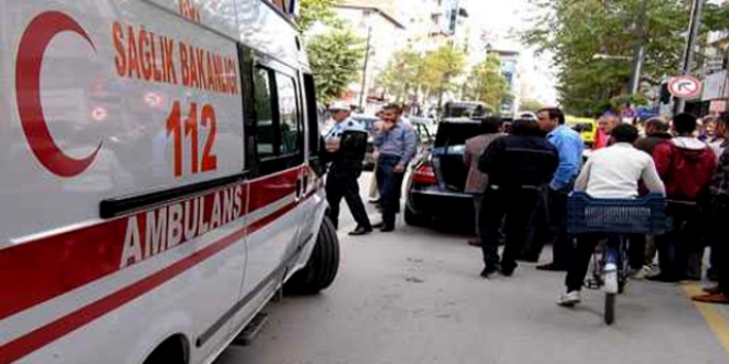 Otomobilin çarptığı ilkokul öğrencisi yaralandı