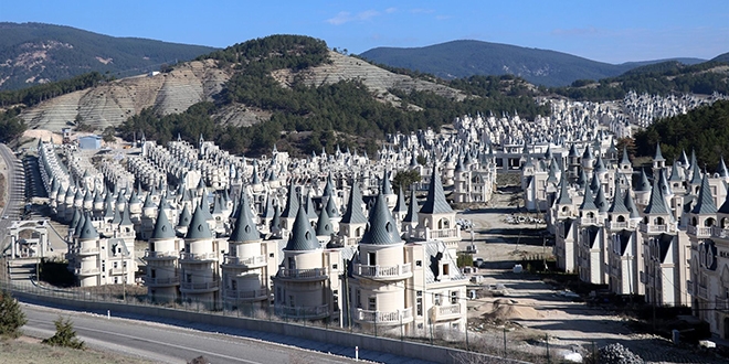 Çok tartışılmıştı... O evler için yeni iddia!