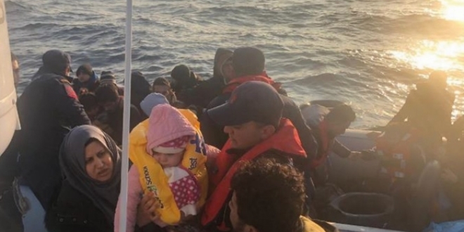 Kuşadası Körfezi'nde 118 kaçak göçmen yakalandı