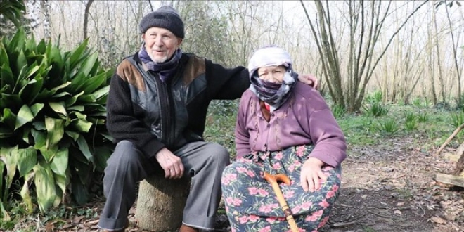 Gler yz ve tatl szle 69 yldr ayn yasta ba koyuyorlar