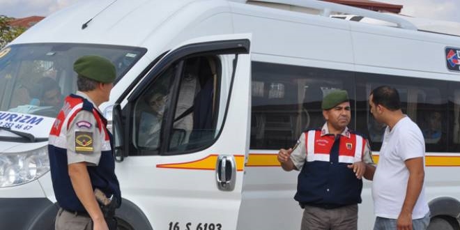 Jandarma'dan servis araçlarına sıkı denetim