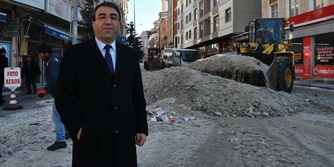 Doğu'da belediyelerin soğuk ve karla zorlu mücadelesi