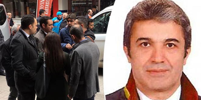 Avukat evinde ölü bulundu