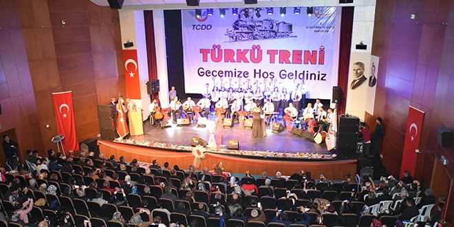 Malatya'da demir yolu çalışanlarından konser