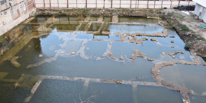 İzmir'in merkezindeki tarih sahipsiz kaldı