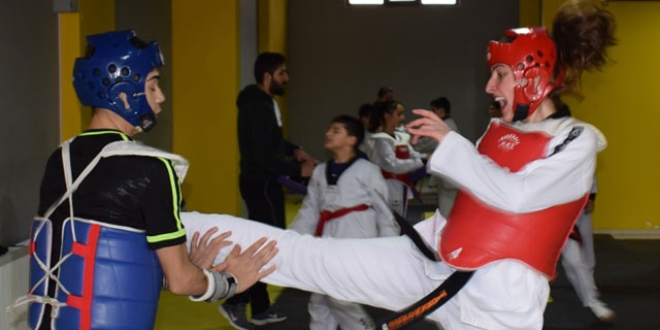 18 yaşındaki tekvandocu muhtar adayı