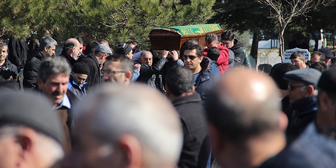 İntihar eden fahri konsolos toprağa verildi