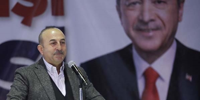 'Tüm dünyada FETÖ'cü hainlerin ensesindeyiz'