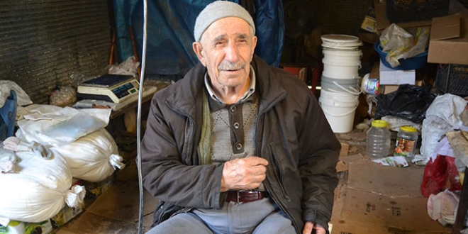 Abdest alırken cebindeki 7 bin 900 lirası çalındı
