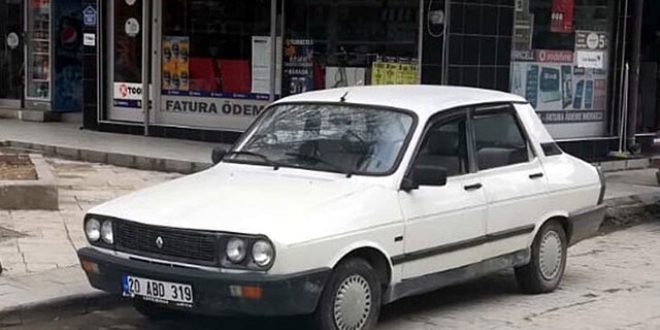 Çalmaya çalıştığı otomobilde uyuya kaldı