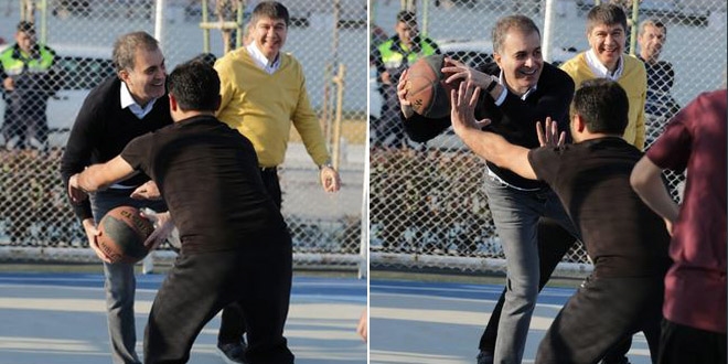 AK Parti Sözcüsü Çelik, gençlerle basketbol oynadı