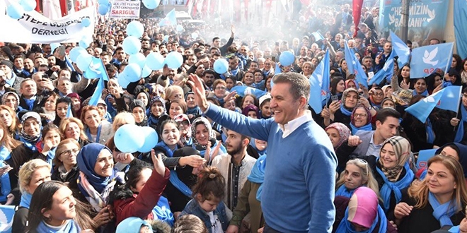 Mustafa Sarıgül'den öğrencilere 'e-Dershane' sözü