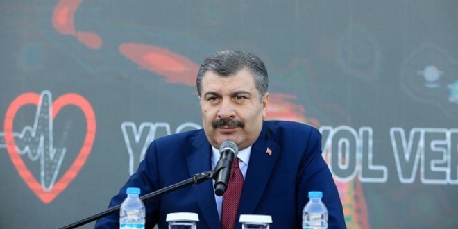 Bakan Koca: Hava ambulansı hizmetini ücretsiz veren tek ülkeyiz