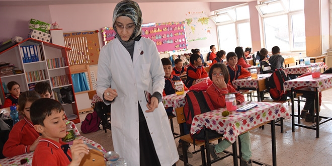 Öğrenciler hem eğleniyor hem öğreniyorlar