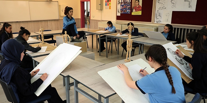 Bu okul Türkiye'de ilk 4'te