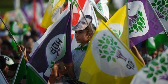 HDP stanbul'un 15 ilesinde aday karyor