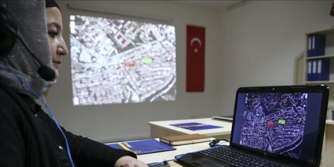 Asansörde kalanlar için özel kurtarma timi
