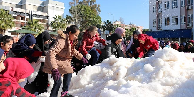 Antalya Bykehir'den rencilere kar srprizi
