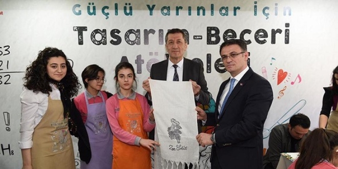 Bakan Selçuk ilk tasarım ve beceri atölyelerini açtı