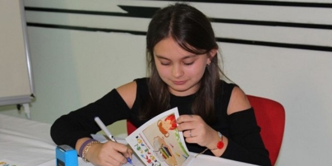 11 yaşında kitap yazdı, gelirini lösemili çocuklara bağışladı